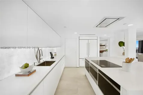 9 Island Avenue Miami Beach FL 33139