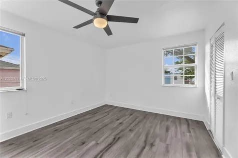 1541 NW 1st Court Miami FL 33136