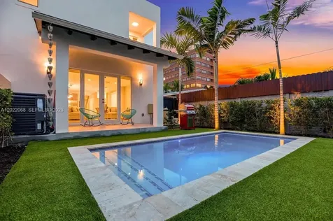 3657 SW 26th Street Miami FL 33133