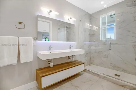 3657 SW 26th Street Miami FL 33133