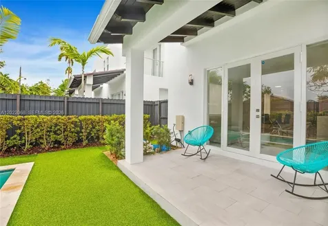 3657 SW 26th Street Miami FL 33133