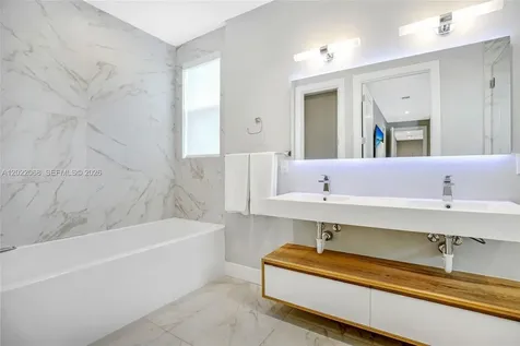 3657 SW 26th Street Miami FL 33133
