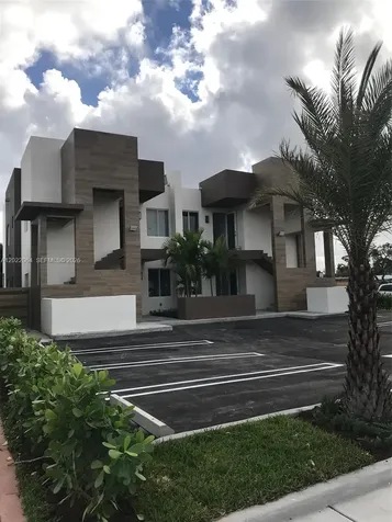 810 E 32nd Street Hialeah FL 33013