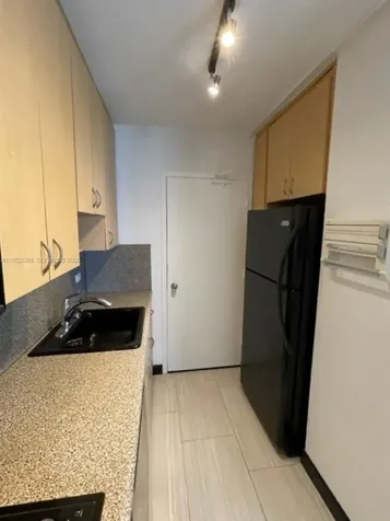 5313 Collins Avenue Miami Beach FL 33140