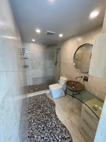 5313 Collins Avenue Miami Beach FL 33140