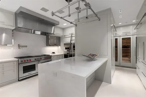 17975 Collins Avenue Sunny Isles Beach FL 33160