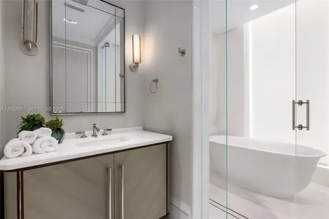 17975 Collins Avenue Sunny Isles Beach FL 33160
