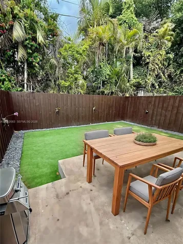 2652 SW 34th Avenue Miami FL 33133