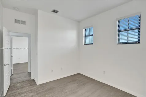 643 NE 191st Terrace Miami FL 33179