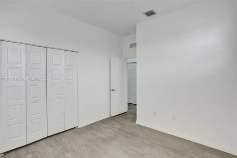 643 NE 191st Terrace Miami FL 33179