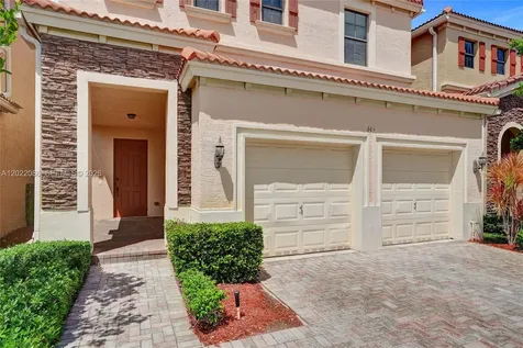 643 NE 191st Terrace Miami FL 33179
