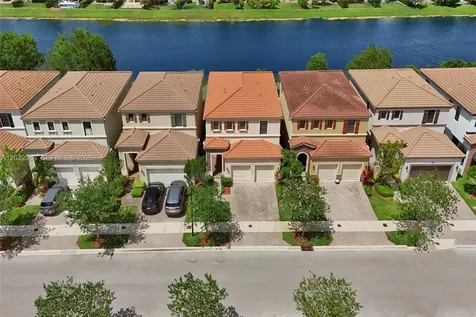 643 NE 191st Terrace Miami FL 33179