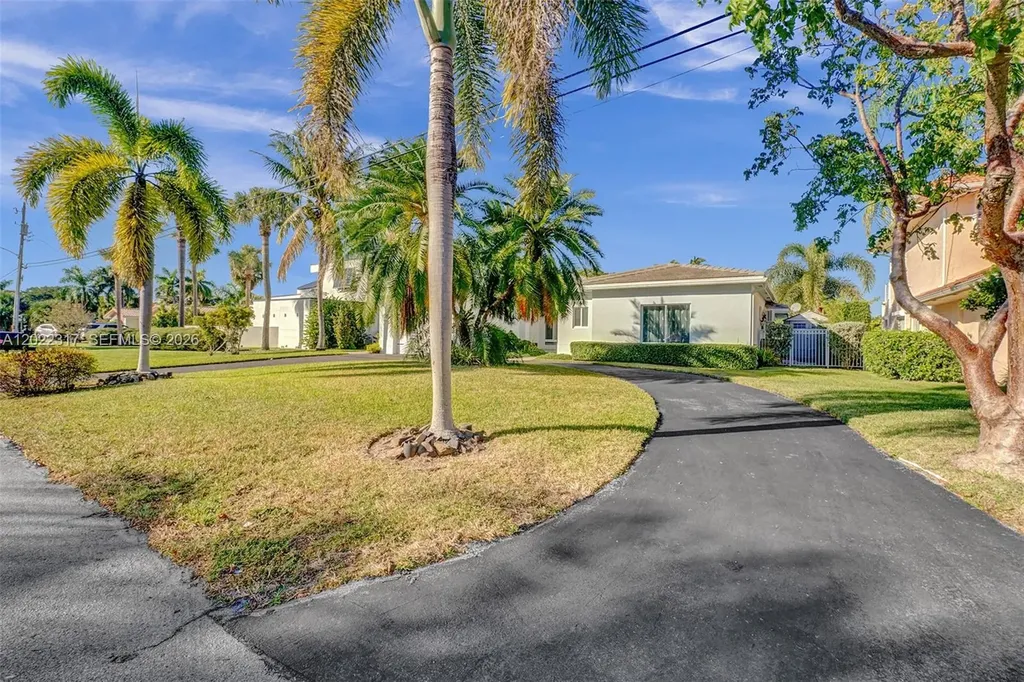 2661 NE 22nd Court Pompano Beach FL 33062