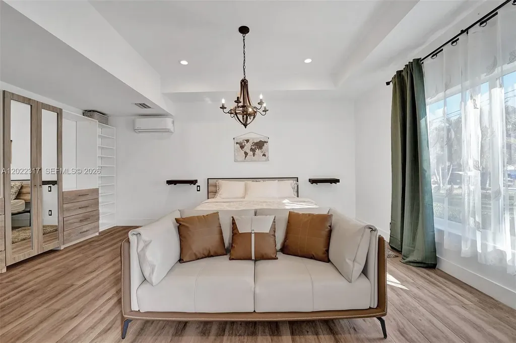2661 NE 22nd Court Pompano Beach FL 33062