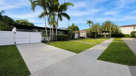 1155 Hayes Street Hollywood FL 33019