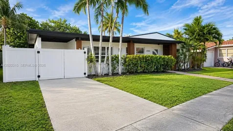 1155 Hayes Street Hollywood FL 33019