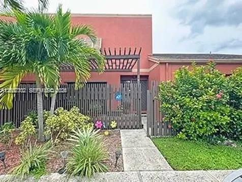 1660 Fairway Road Pembroke Pines FL 33026