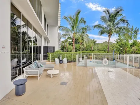 16385 N Biscayne Boulevard North Miami Beach FL 33160