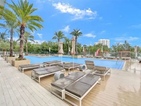 16385 N Biscayne Boulevard North Miami Beach FL 33160