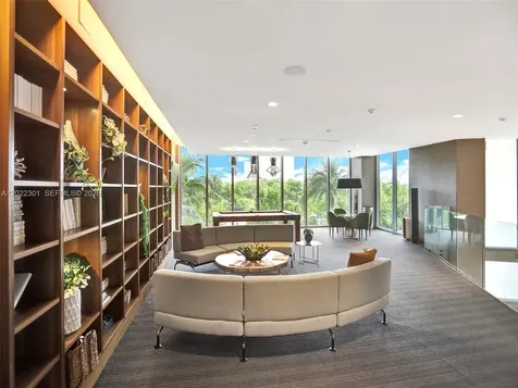16385 N Biscayne Boulevard North Miami Beach FL 33160