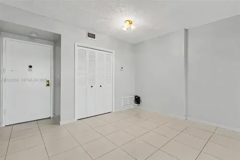 4330 Hillcrest Drive Hollywood FL 33021
