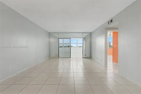 4330 Hillcrest Drive Hollywood FL 33021