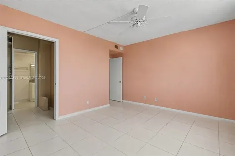 4330 Hillcrest Drive Hollywood FL 33021