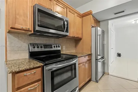 4330 Hillcrest Drive Hollywood FL 33021