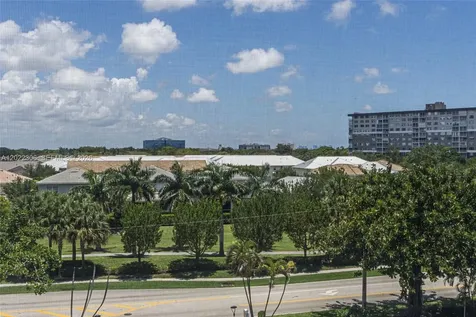 4330 Hillcrest Drive Hollywood FL 33021