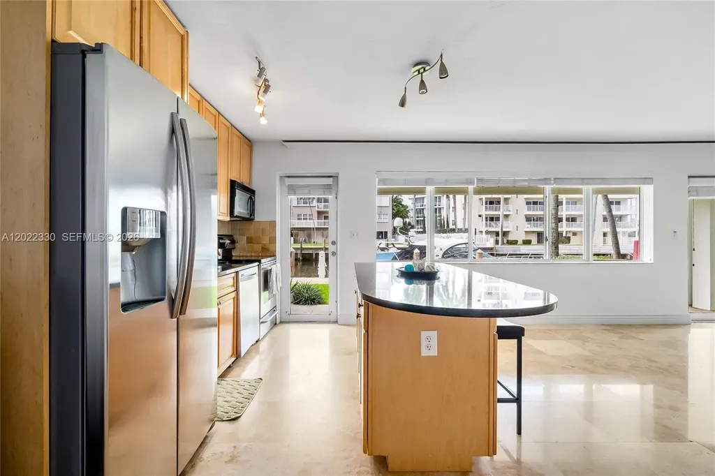 2881 NE 32nd Street Fort Lauderdale FL 33306