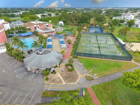 181 Lyndhurst L Deerfield Beach FL 33442