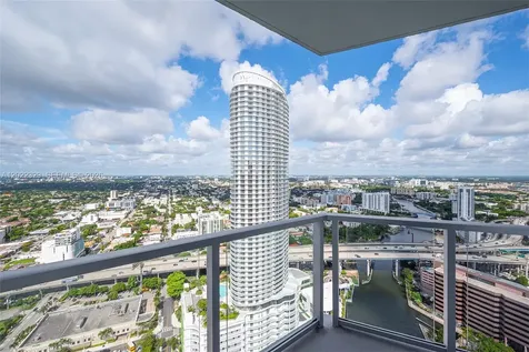 185 SW 7th Street Miami FL 33130