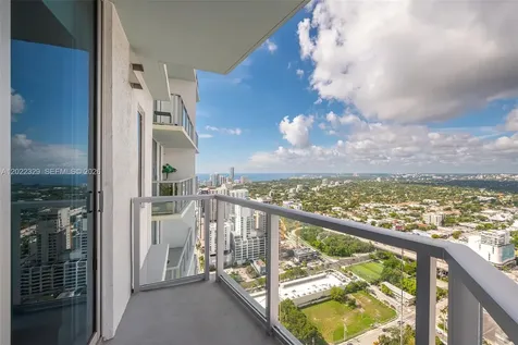 185 SW 7th Street Miami FL 33130