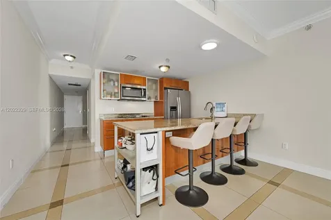 185 SW 7th Street Miami FL 33130