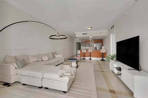 185 SW 7th Street Miami FL 33130