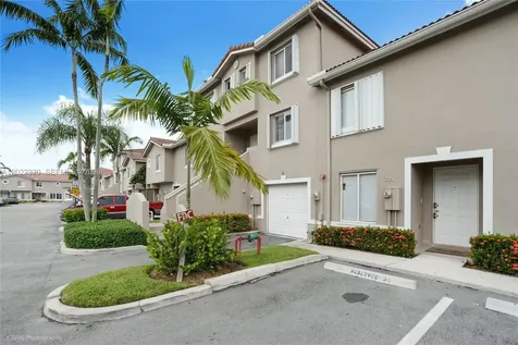221 Riviera Circle Weston FL 33326