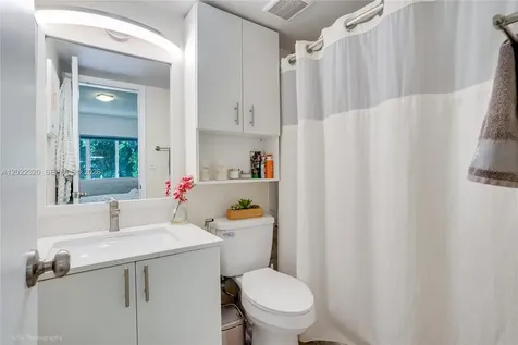 221 Riviera Circle Weston FL 33326