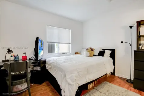 221 Riviera Circle Weston FL 33326