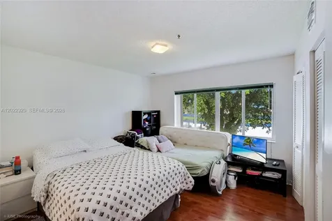 221 Riviera Circle Weston FL 33326