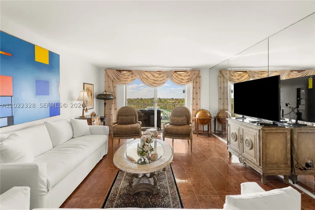 210 Sea View Drive Key Biscayne FL 33149