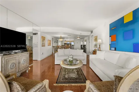 210 Sea View Drive Key Biscayne FL 33149