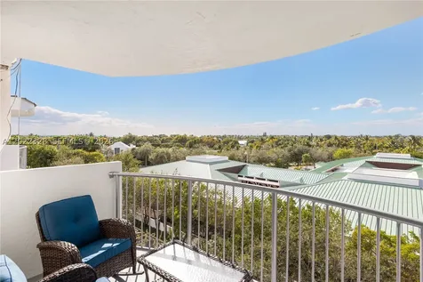 210 Sea View Drive Key Biscayne FL 33149