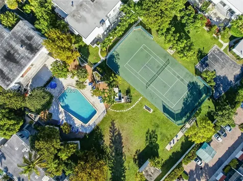 210 Sea View Drive Key Biscayne FL 33149
