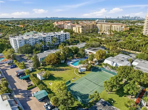 210 Sea View Drive Key Biscayne FL 33149