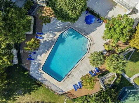 210 Sea View Drive Key Biscayne FL 33149