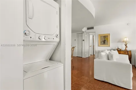 210 Sea View Drive Key Biscayne FL 33149