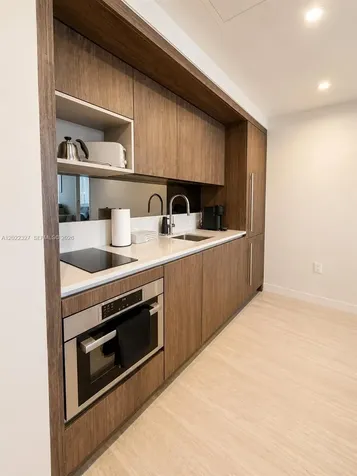 1611 SW 2nd Avenue Miami FL 33129