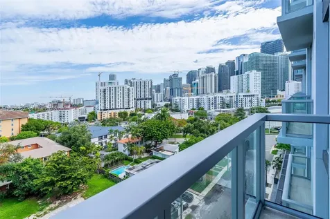 1611 SW 2nd Avenue Miami FL 33129