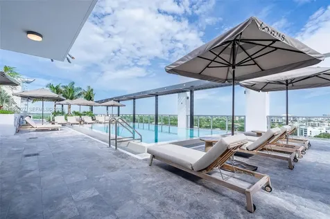 1611 SW 2nd Avenue Miami FL 33129