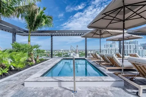1611 SW 2nd Avenue Miami FL 33129
